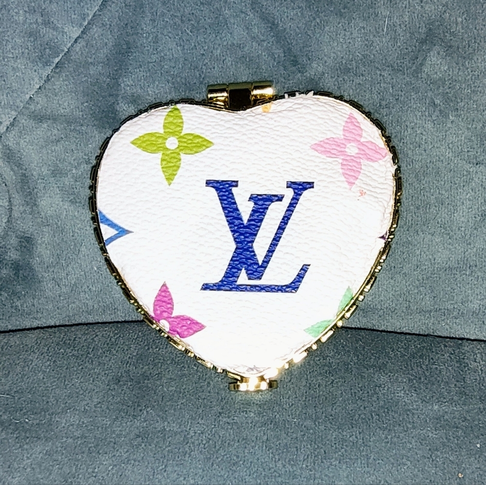 LV UP-cycled Mirror Compact